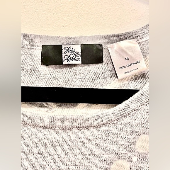 SAKS FIFTH AVENUE Cashmere Sweater w/ Feminine Designs (Medium) **BRAND NEW!🎁** - Picture 6 of 7